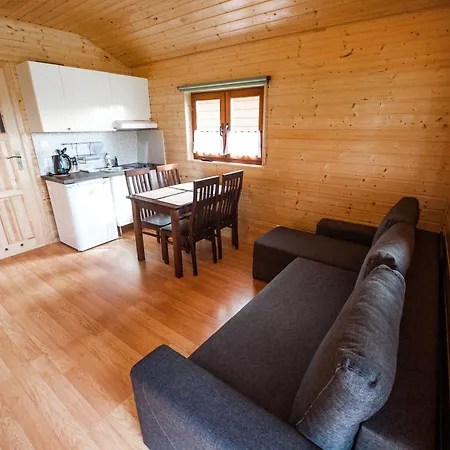 Lazur 롯지 사르비노보